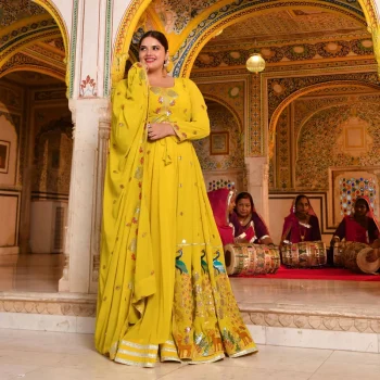 Shahzadi-Imperial Lime Embroidered Cape Set